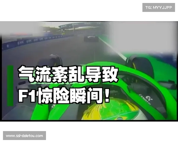 博托莱托首圈撞墙退赛,安全车出动搅乱初期节奏 博托莱托首圈撞墙退赛,安全车出动搅乱初期节奏